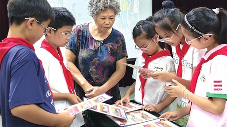 从硬板票到二维码 老车票展见证时代变迁